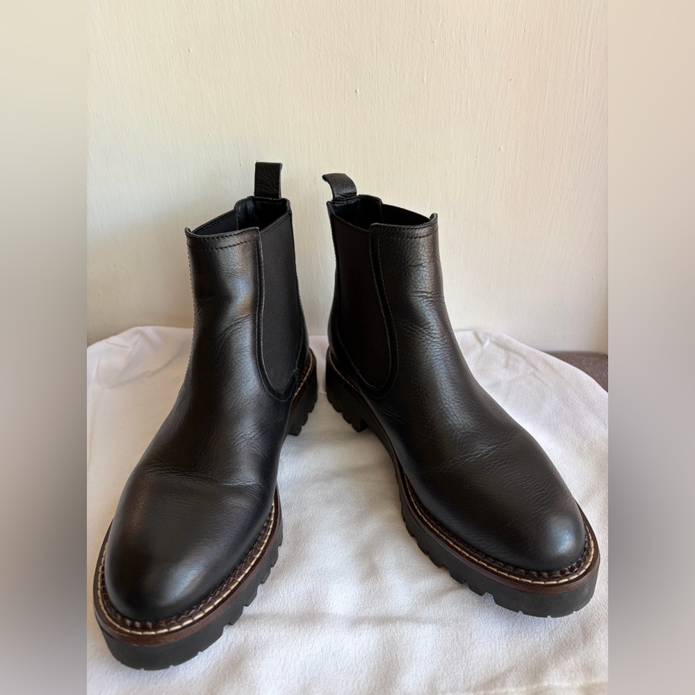 Caslon Miller Black Chelsea Boots